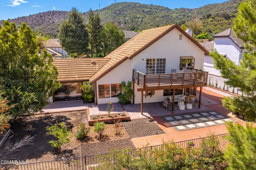 261 Scarborough Street Thousand Oaks, CA 91361