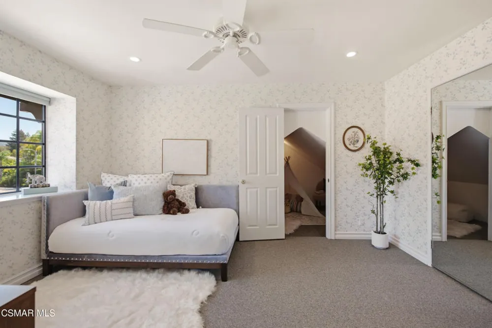 261 Scarborough Street Thousand Oaks, CA 91361