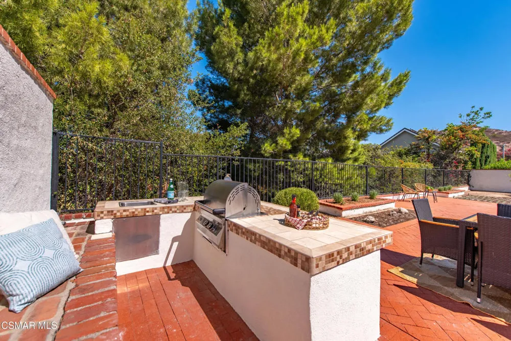 261 Scarborough Street Thousand Oaks, CA 91361