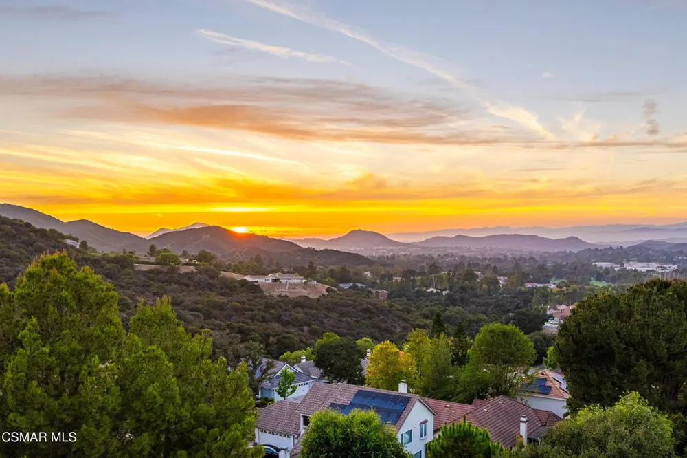 261 Scarborough Street Thousand Oaks, CA 91361