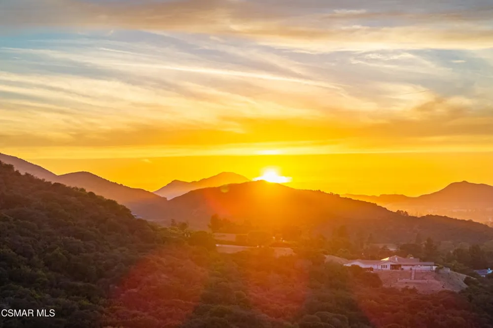 261 Scarborough Street Thousand Oaks, CA 91361