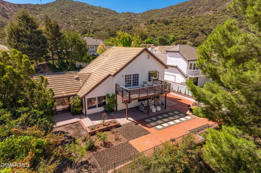 261 Scarborough Street Thousand Oaks, CA 91361