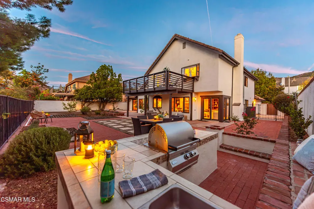 261 Scarborough Street Thousand Oaks, CA 91361