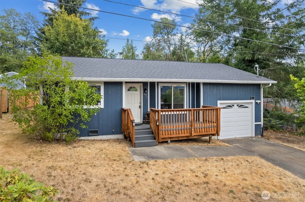 7271 E Patricia Street Port Orchard, WA 98366