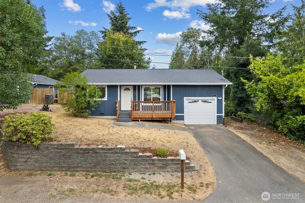 7271 E Patricia Street Port Orchard, WA 98366