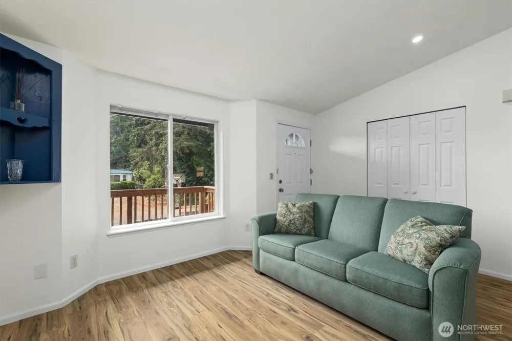 7271 E Patricia Street Port Orchard, WA 98366