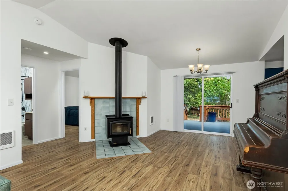 7271 E Patricia Street Port Orchard, WA 98366
