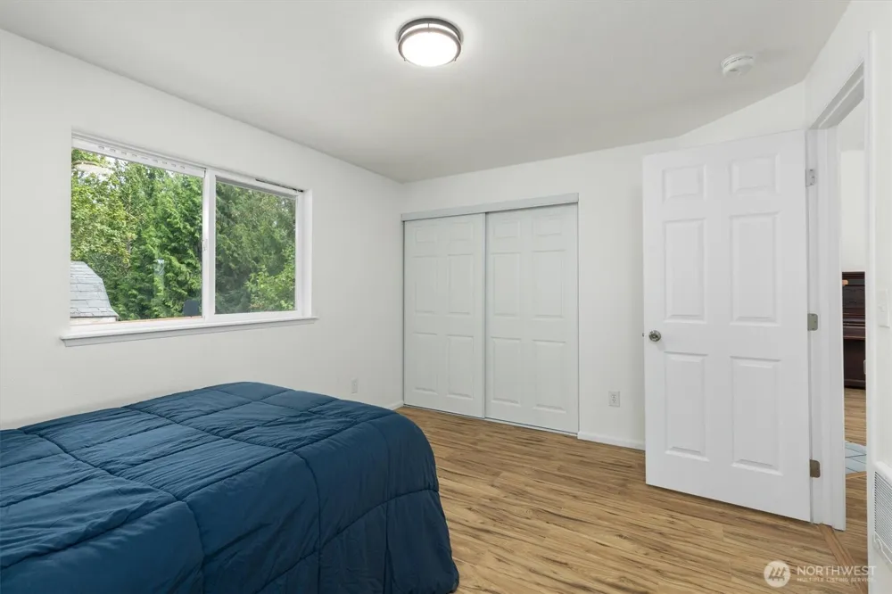 7271 E Patricia Street Port Orchard, WA 98366