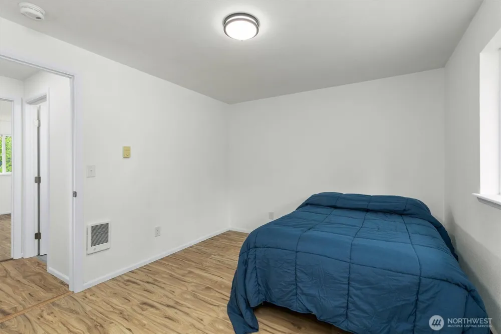7271 E Patricia Street Port Orchard, WA 98366