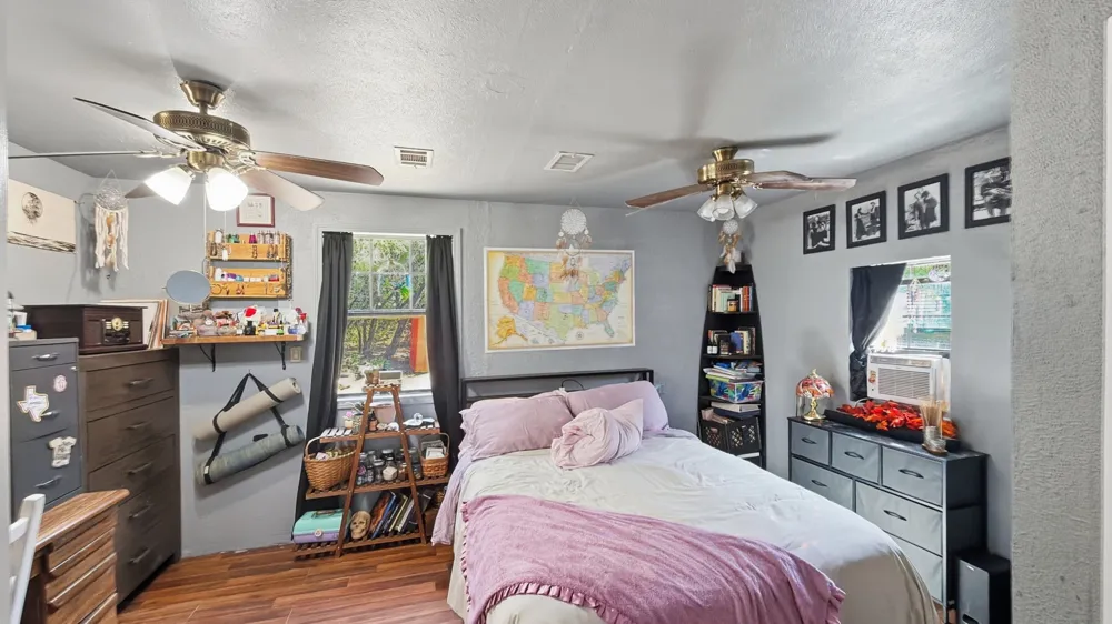 5716 San Jacinto Drive Granbury, TX 76048