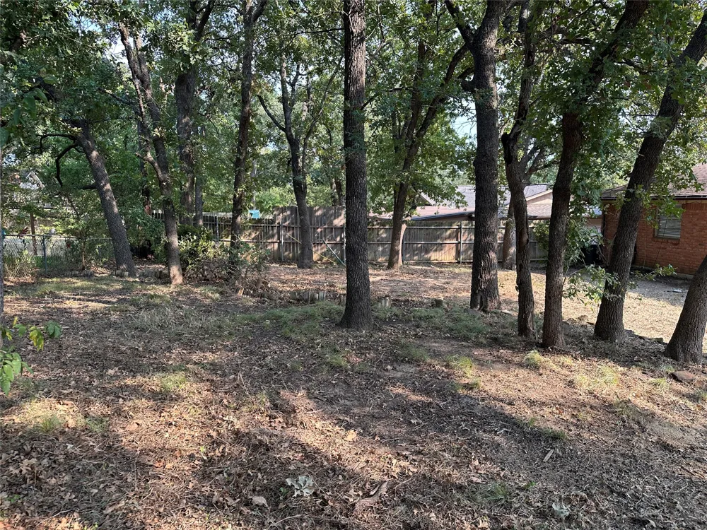 33 Somerset Terrace Bedford, TX 76022