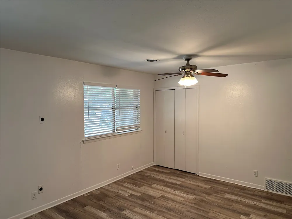 33 Somerset Terrace Bedford, TX 76022