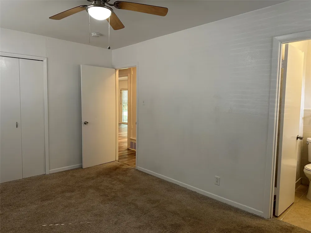 33 Somerset Terrace Bedford, TX 76022