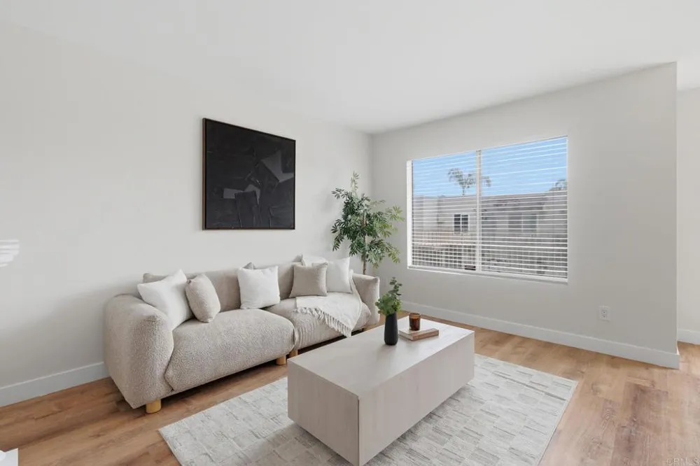 13754 Mango Drive #315 Del Mar, CA 92014