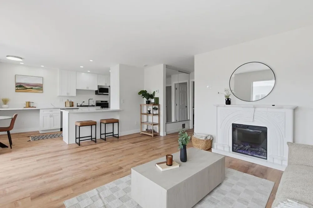 13754 Mango Drive #315 Del Mar, CA 92014
