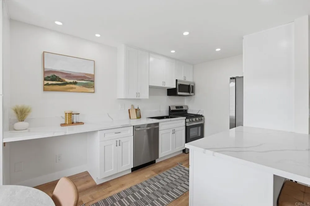 13754 Mango Drive #315 Del Mar, CA 92014