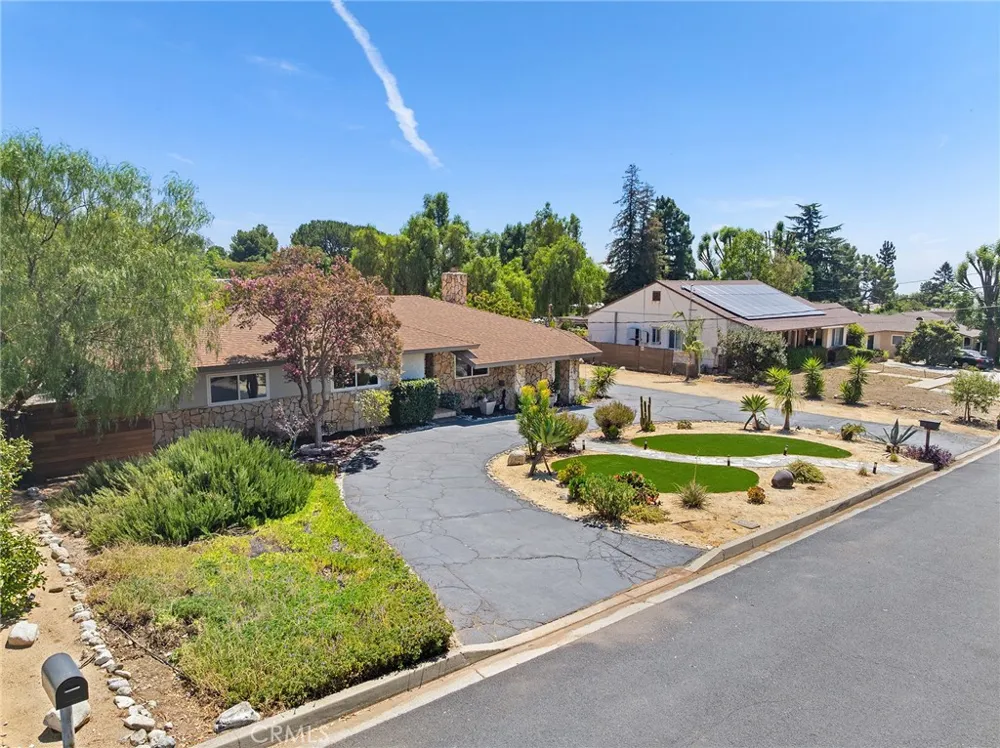 2468 Burt Street Upland, CA 91784