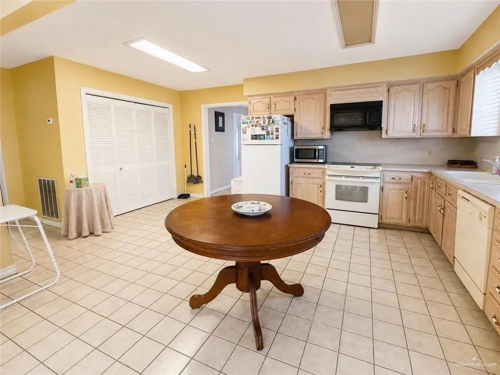 1622 Raul Longoria Road San Juan, TX 78589