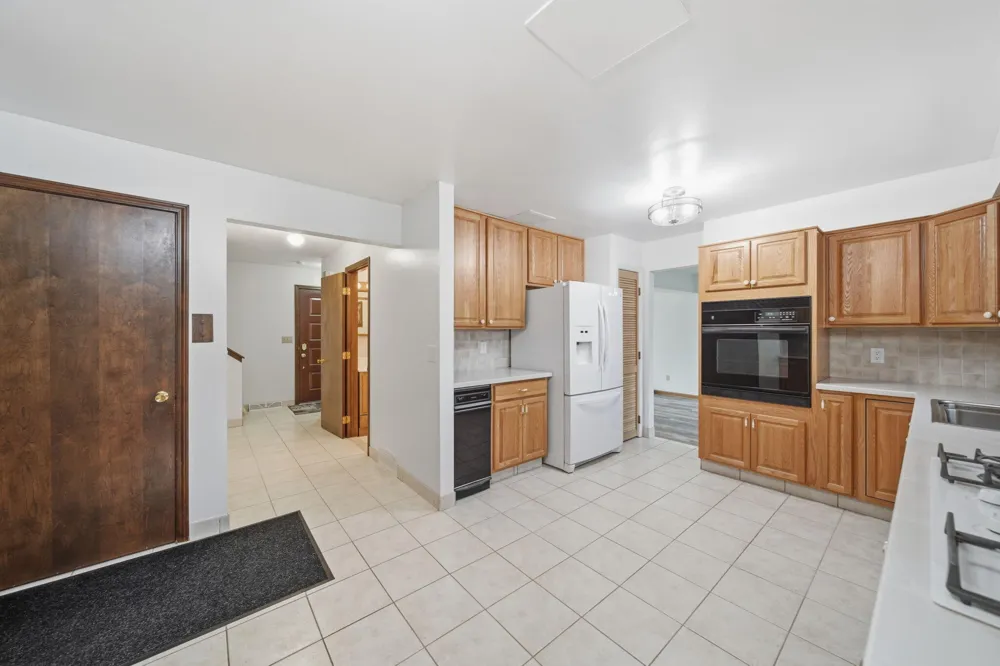 119 Claremont Circle Columbia Township, MI 49230