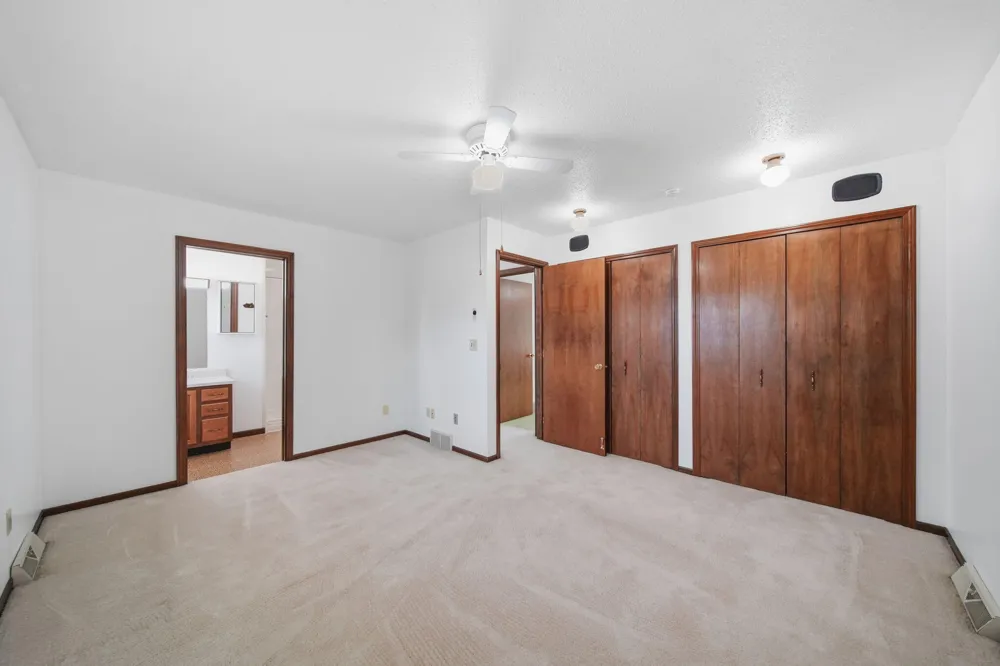119 Claremont Circle Columbia Township, MI 49230