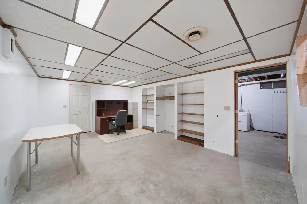 119 Claremont Circle Columbia Township, MI 49230