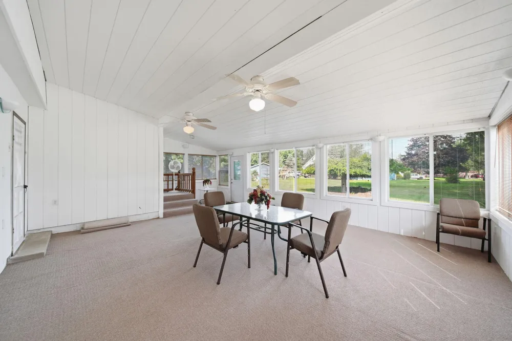 119 Claremont Circle Columbia Township, MI 49230