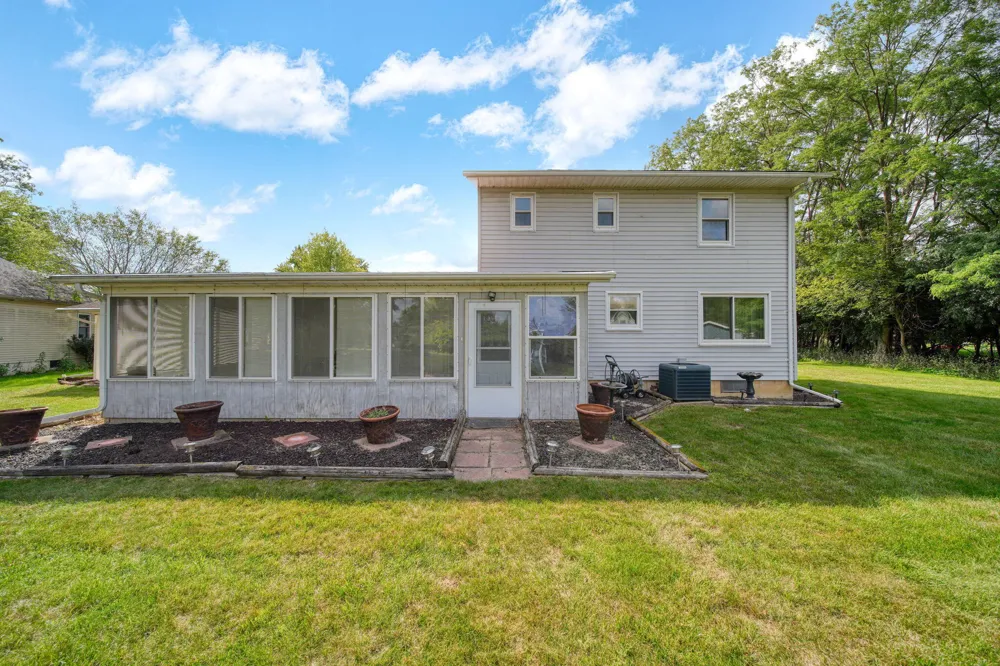 119 Claremont Circle Columbia Township, MI 49230