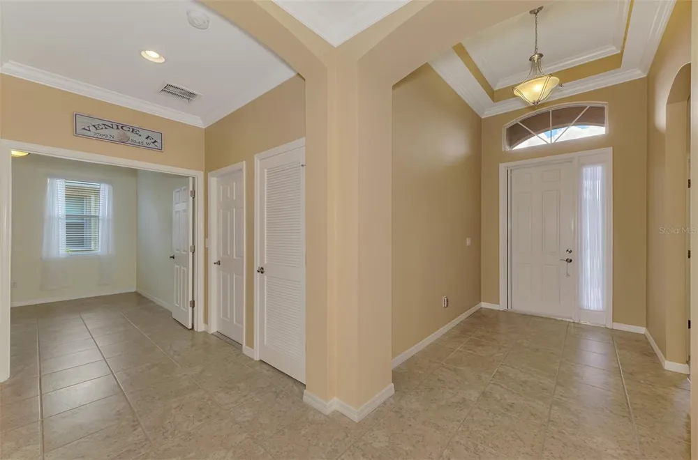 5221 CANYONLAND WAY Venice, FL 34293