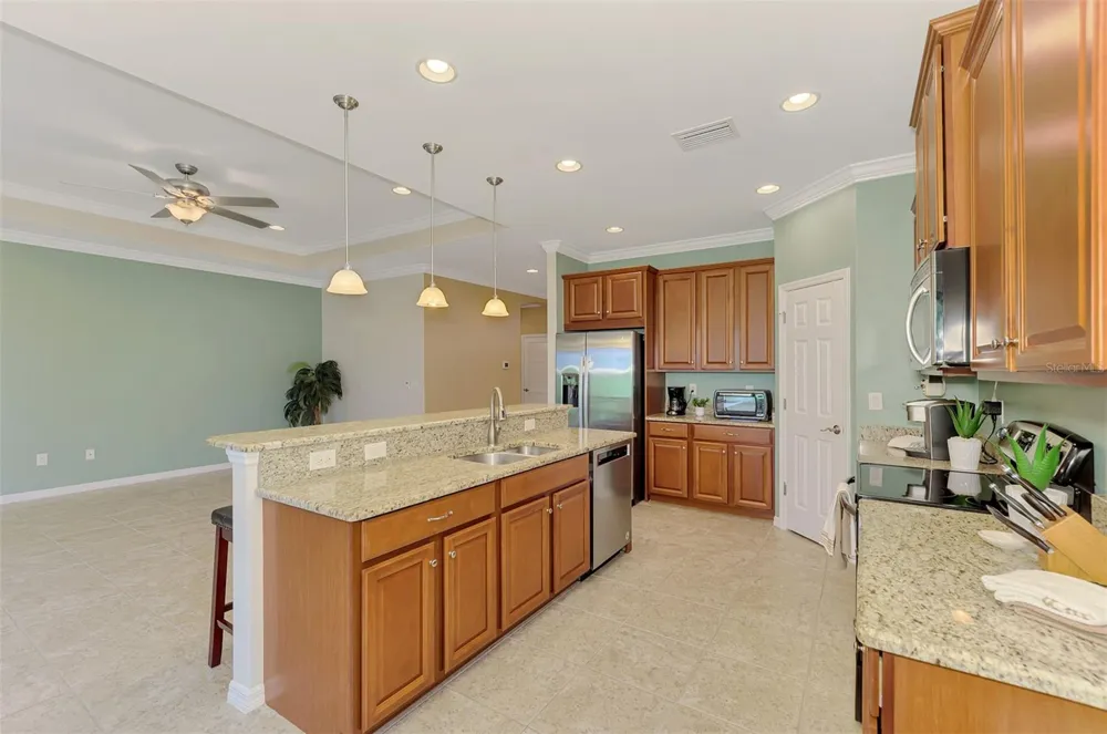 5221 CANYONLAND WAY Venice, FL 34293