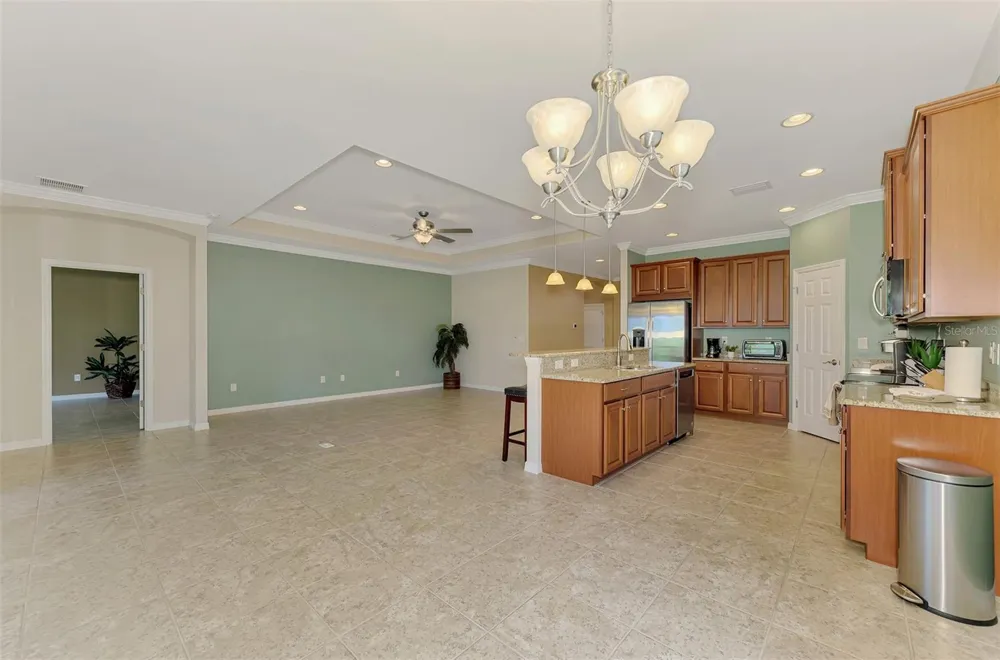 5221 CANYONLAND WAY Venice, FL 34293