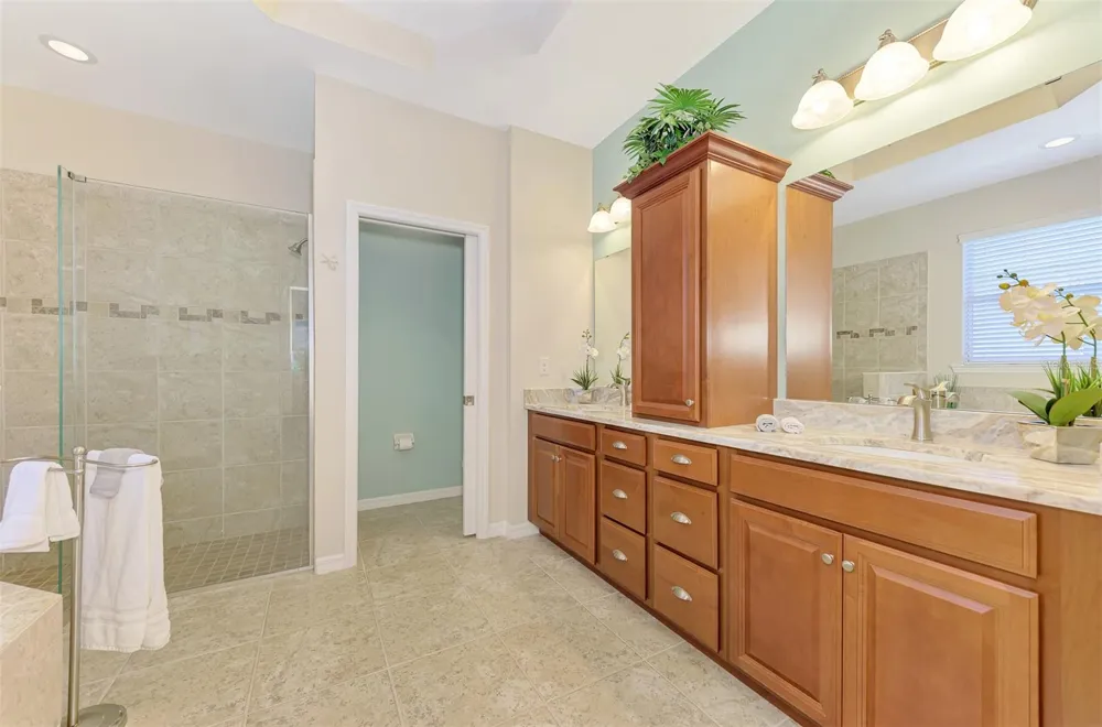 5221 CANYONLAND WAY Venice, FL 34293