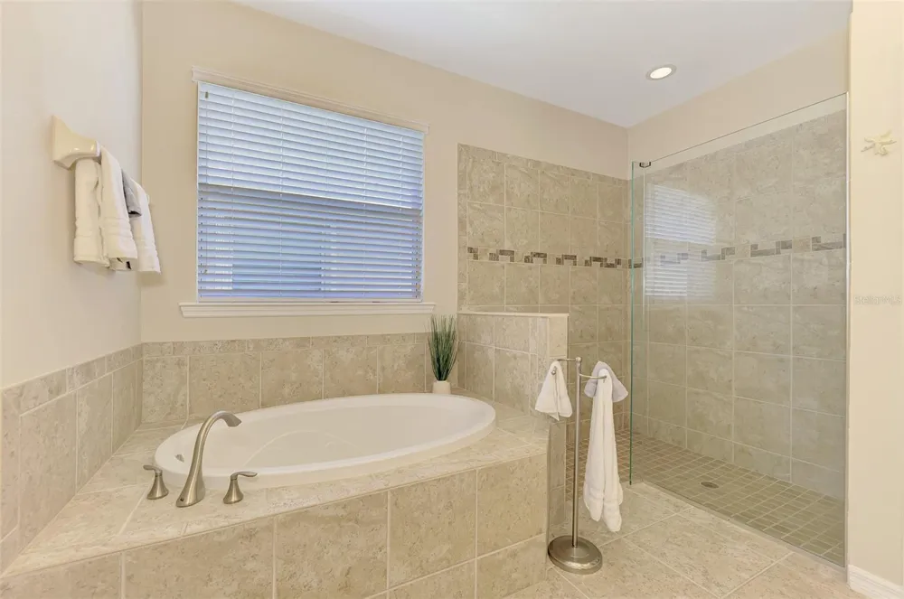 5221 CANYONLAND WAY Venice, FL 34293