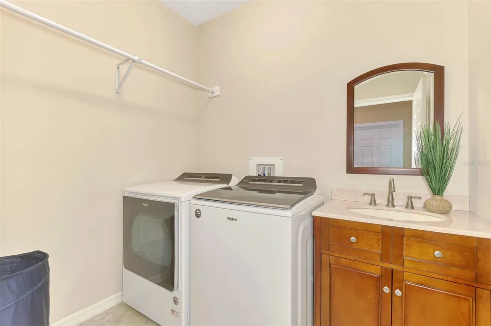 5221 CANYONLAND WAY Venice, FL 34293