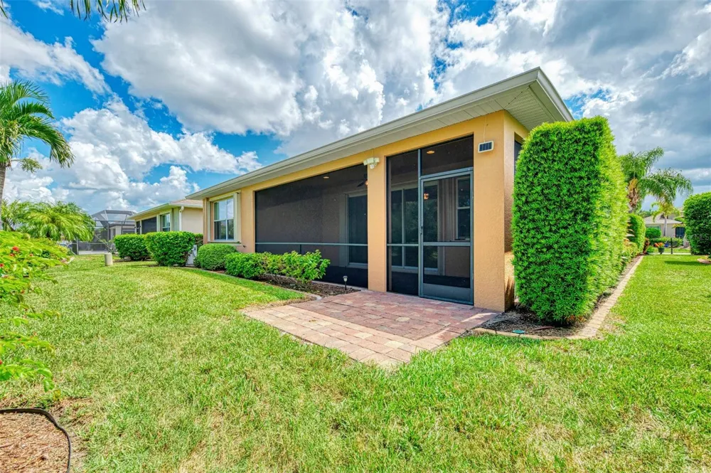 5221 CANYONLAND WAY Venice, FL 34293