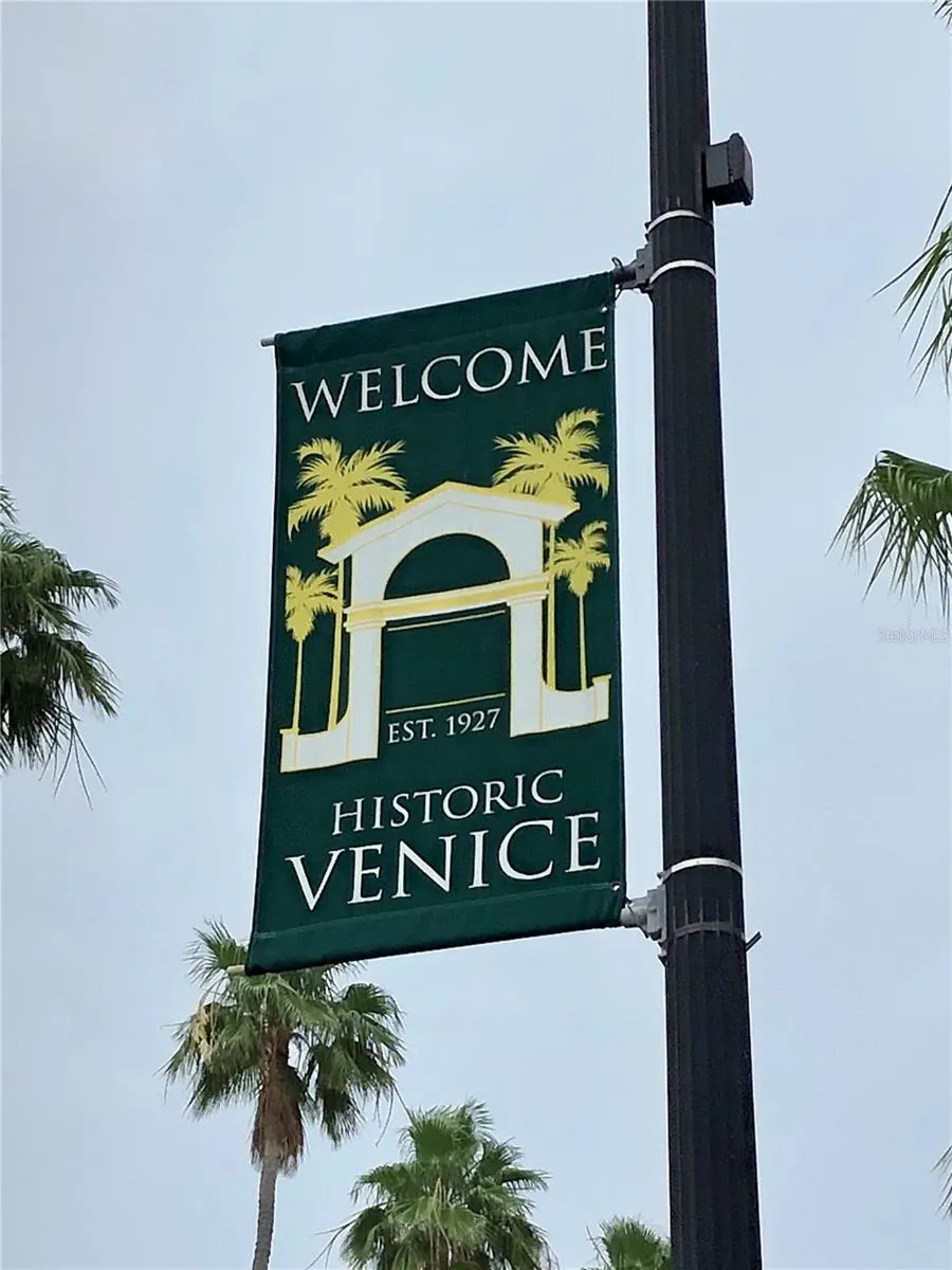 5221 CANYONLAND WAY Venice, FL 34293