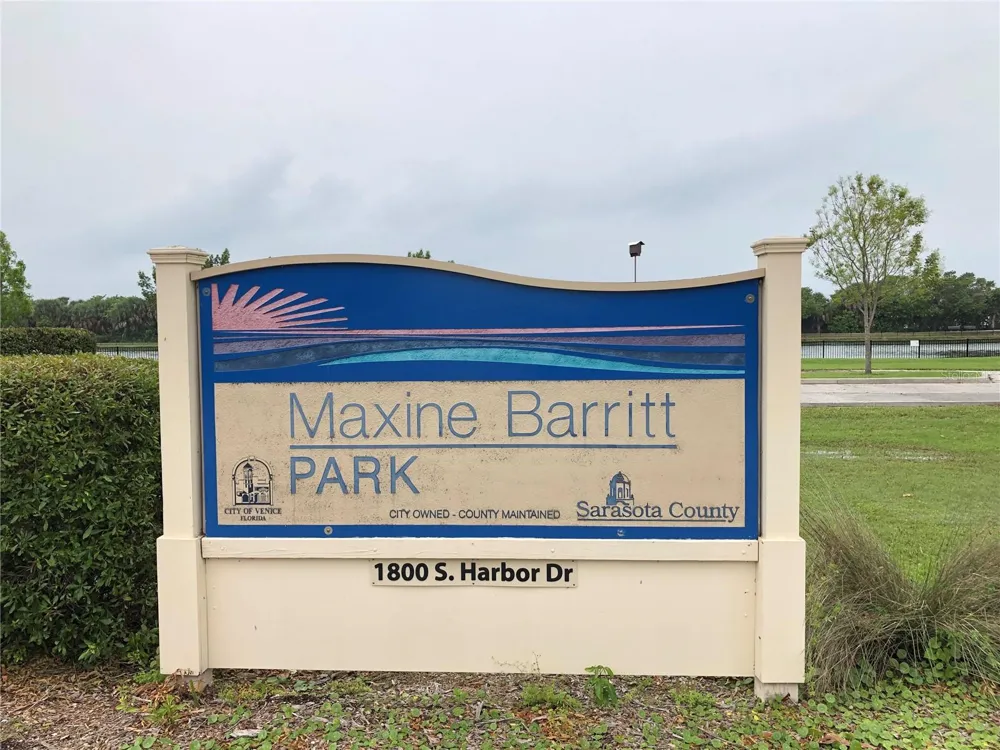 5221 CANYONLAND WAY Venice, FL 34293