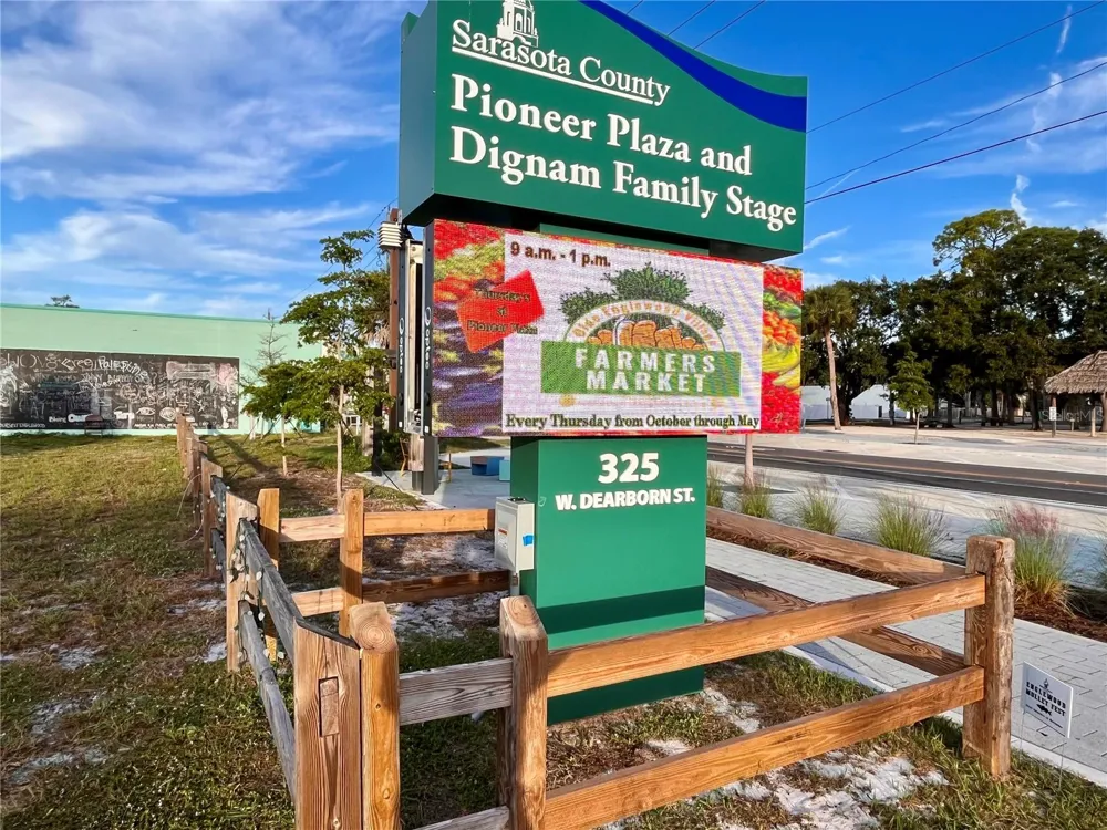 5221 CANYONLAND WAY Venice, FL 34293