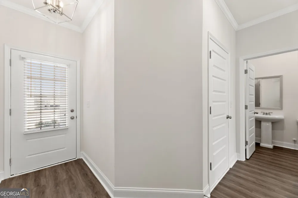 5665 Overview DR Flowery Branch, GA 30542