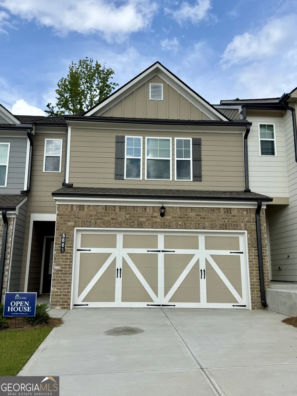 5665 Overview DR Flowery Branch, GA 30542