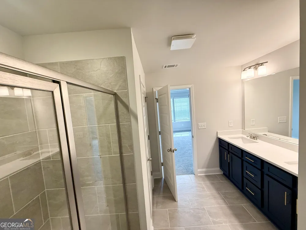 5665 Overview DR Flowery Branch, GA 30542
