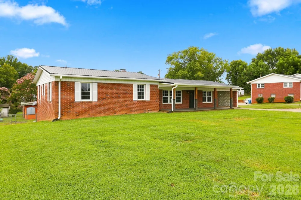 1664 Chase High Road Forest City, NC 28043