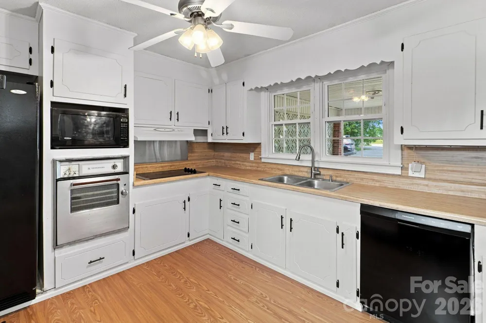 1664 Chase High Road Forest City, NC 28043