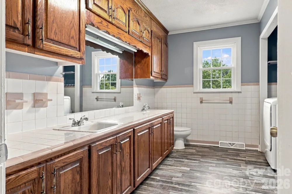1664 Chase High Road Forest City, NC 28043
