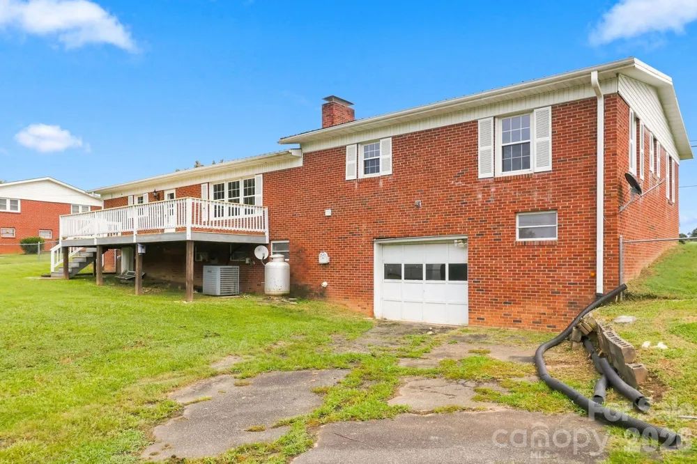 1664 Chase High Road Forest City, NC 28043