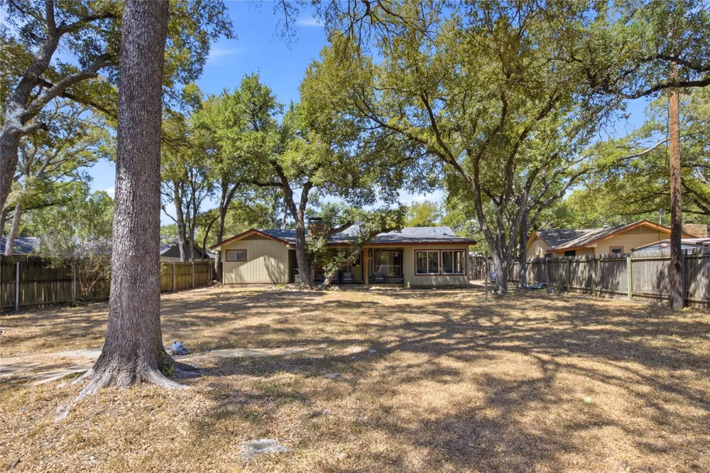 13319 Water Oak Lane Austin, TX 78729