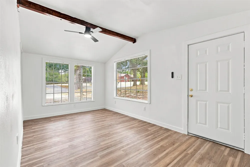 7513 Foster Drive Lake Worth, TX 76135