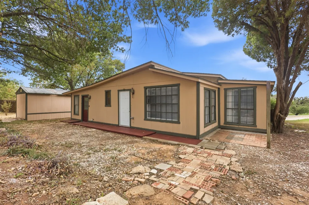 7513 Foster Drive Lake Worth, TX 76135