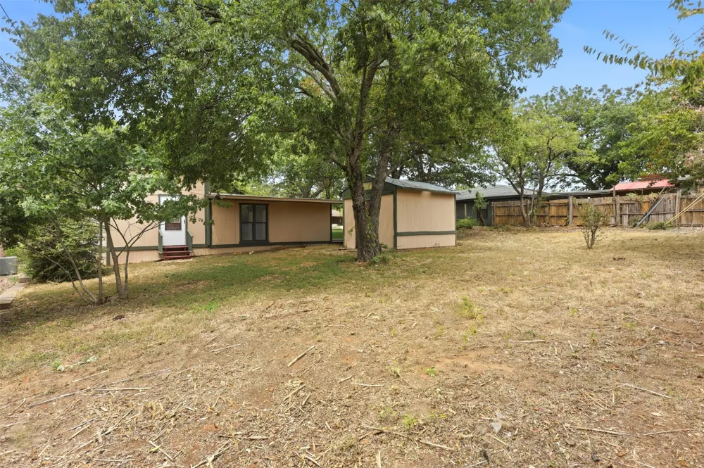 7513 Foster Drive Lake Worth, TX 76135