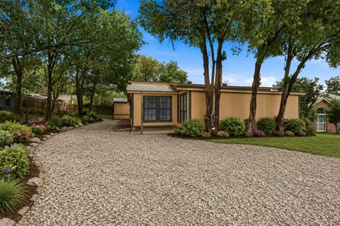 7513 Foster Drive