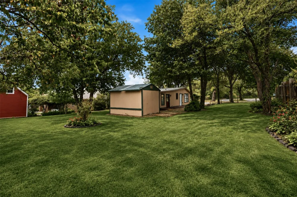 7513 Foster Drive Lake Worth, TX 76135